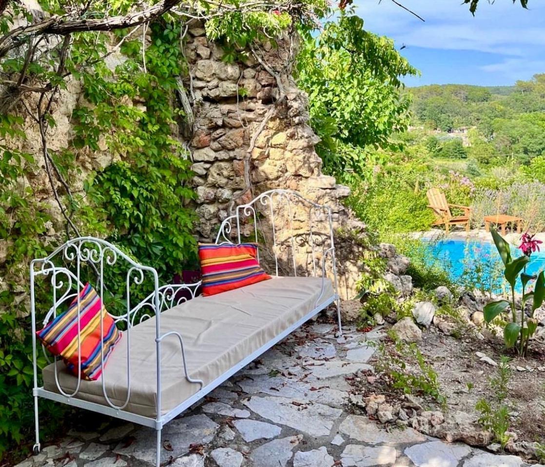 La Parenthese Du Var - Chambre D'Hotes Petits Dejeuners Inclus Et Terrasse Ombragee Saint-Antonin-du-Var Esterno foto